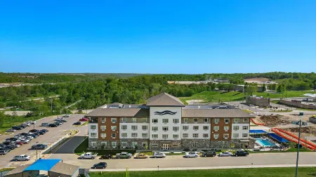 Holiday Inn Express Kansas City North – Parkville