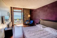 Rivage Hotel Restaurant Lutry فنادق في Cully