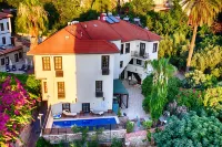 Deja Vu Hotel Hotels near Beykonak Şirlengiç Camii
