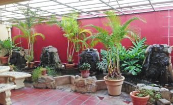 Sundeck Suites