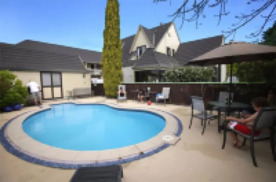 คิงส์ เกต โมเต็ล