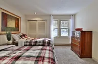 Skiers! Fox Hollow 2br/2ba Condo. Across From Pico, Minutes To Killington 2 Bedroom Condo Hotels in Mendon