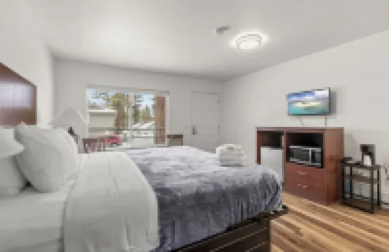 太浩湖安布薩多汽車旅館