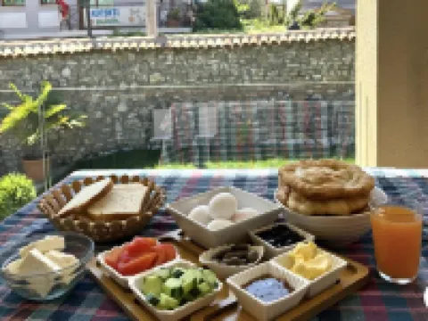 Villa Zoi A Stay to Remember Guesthouse in Elbasan Castle I Via Egnatia I Old Town Hotels in Elbasan