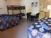 Mango Tree Motel Hotels near Eurimbula Resources Reserve