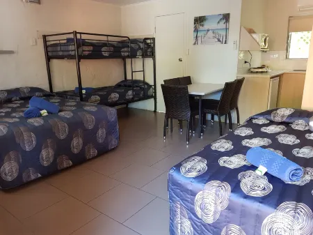 Mango Tree Motel