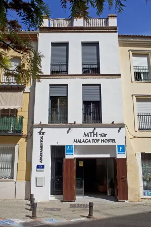 Malaga Stop Hostel AB Отели рядом с достопримечательностью «Estación de Autobuses de Málaga»