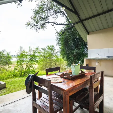 Caprivi Mutoya Lodge and Campsite Отели в г. Катима Мулило