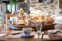 L'Ecrin du Ségala B&B Hotels in Tauriac-de-Naucelle