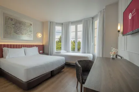 Exe Zarzuela Park Отели рядом с достопримечательностью «Biblioteca Volturno»