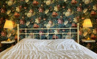 Joke am Deich 6 Pers House with Equipped Terrace Behind a Dike at Lauwersmeer