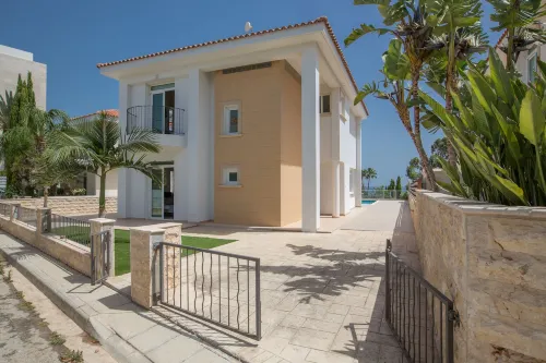 Protaras Mesogeios Villa Me16 Beachfront Villa in Protaras Center