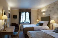 The Red Lion Hawkshaw Hotels in Север Тертон