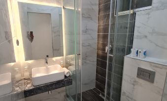 White Garden Hotel
