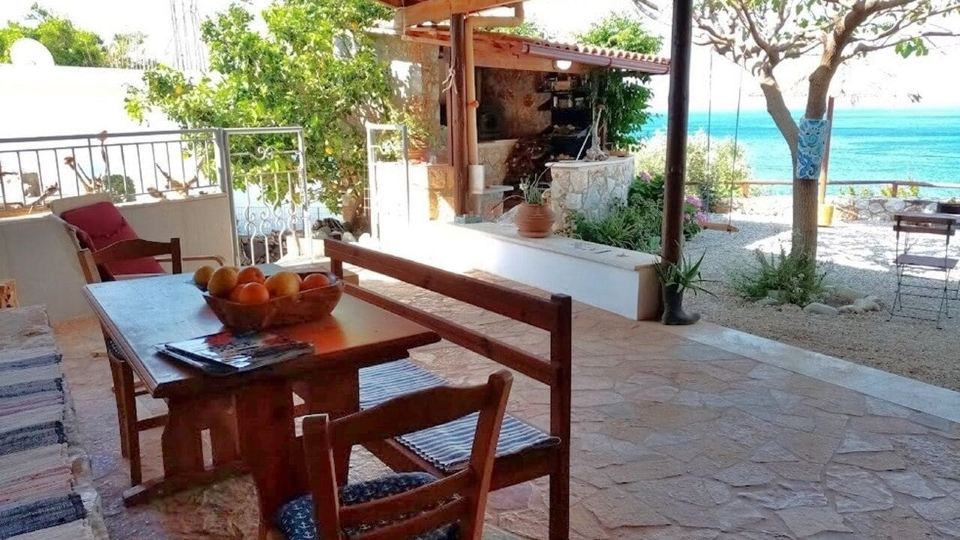Apartment over the Sea Private Place to Swim