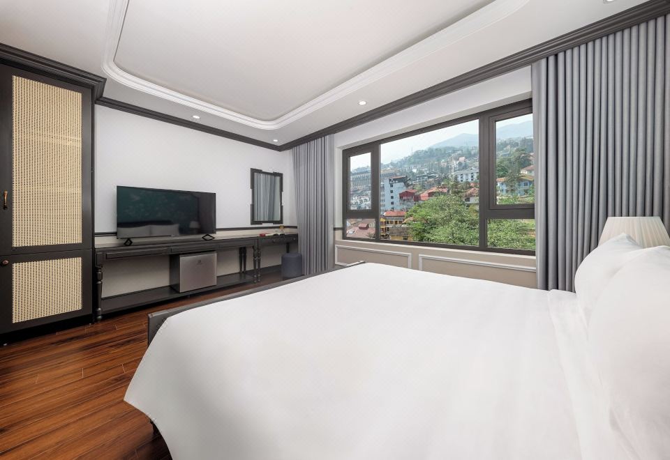 4. 사파 솔레일 호..