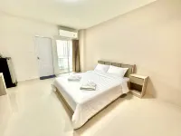 Smith's Place Hotels in 
