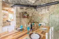 Pleasant Stone House & Jacuzzi St Martin - Happy Rentals Hotels near Fomm Ir-Rih Bay Cart Ruts