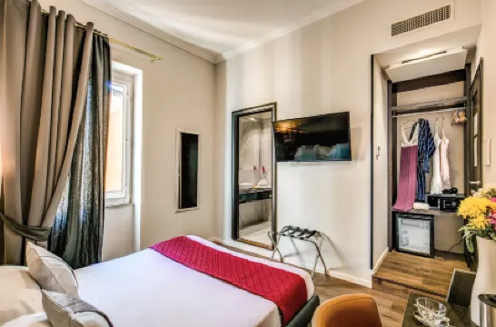 皮科拉納沃納屋頂花園酒店