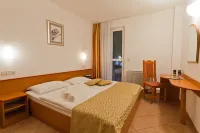 Villa Lovorka - Hotel Resort Dražica - Parvekkeita