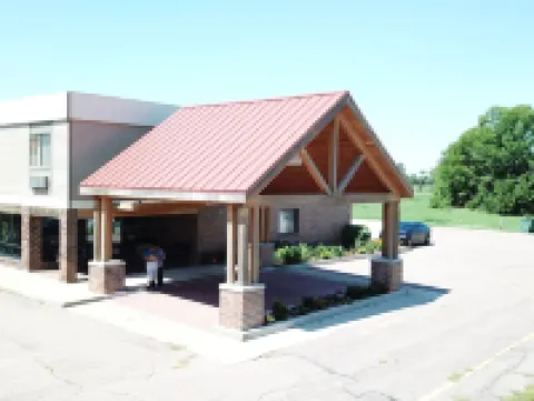 Prairie Inn Hotels in Clay County