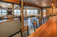 River Lodge and Cabins فنادق في Boardman