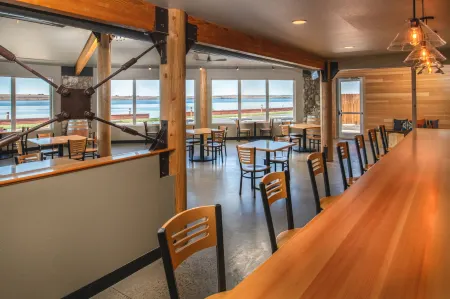 River Lodge and Cabins