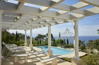 The Danai - Luxury
