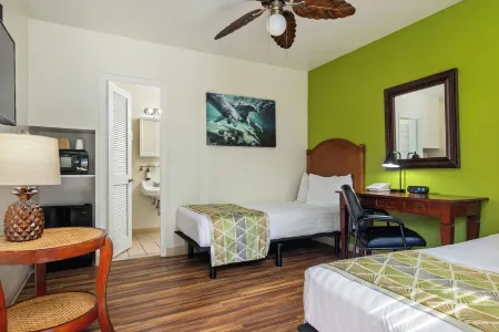 Pacific Marina Inn Отели рядом с достопримечательностью «Kahaluʻu Community Park»