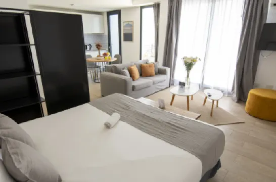 Babel Alto Hotels near Recoleta