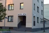 Hotel Jeta فنادق في Rosengarten