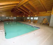 HomeTown Inn and Suites Belle Plaine - parking