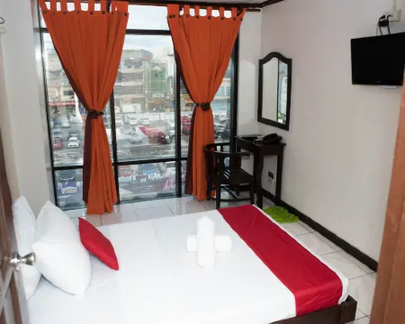 Peach Tree Lodge Hoteles en Ormoc