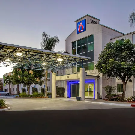 Motel 6-Gilroy, CA