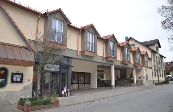 珀斯圖本餐廳酒店