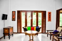 Sri Kandyan Bungalow Hotels in Heerassagala