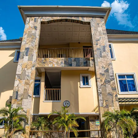 Fritz Apartments & Suites