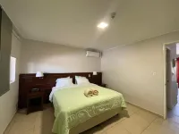 Del Rey Apartments