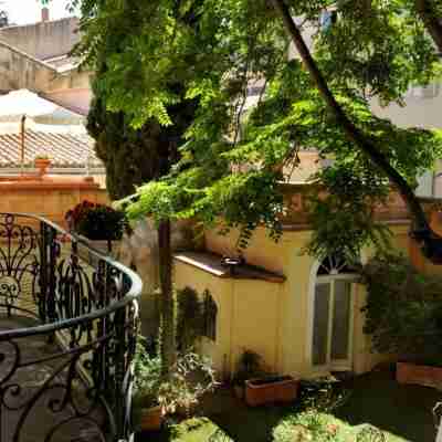 Hôtel du Fiacre Hotel Exterior
