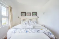 Modern Beach Apartment