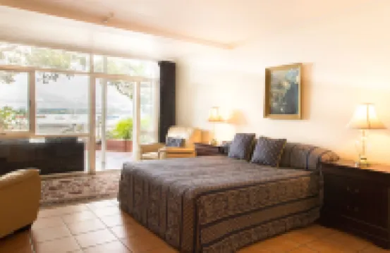 卡姆多若思汽車旅館