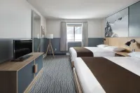 The Approach Hotel