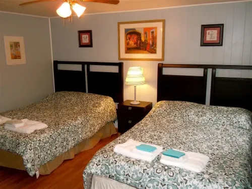 Doran Bay Resort Hotels in Morrisburg