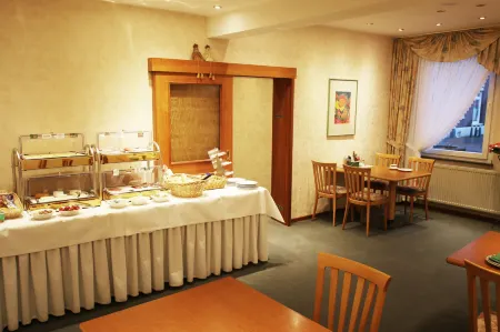 Hotel Garni Haffmans Отели в г. Неттеталь