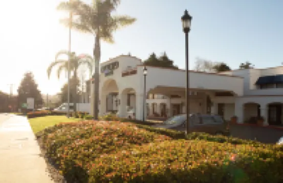 Oxford Suites Pismo Beach