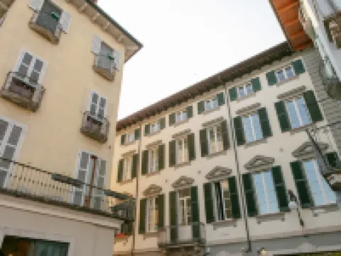 Verbania - Luxury Italy Apartments Hotel a Intra