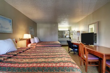 Key West Inn Wetumpka Отели в г. Ветампка