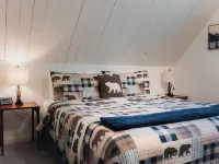 The Little Red Barn w/ Spectacular Views & Less Than 1 Mile - Blue Ridge Parkway