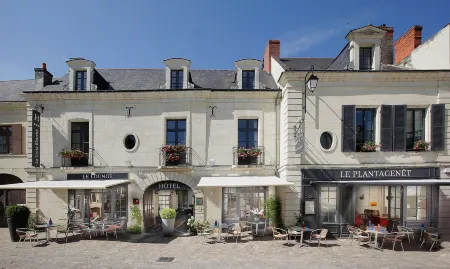 Logis Hotel la Croix Blanche Fontevraud Отели в г. Фонтевро-Л'Абе
