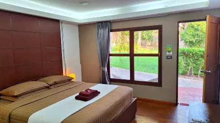 Alpha Gay Resort & Spa - Men Only